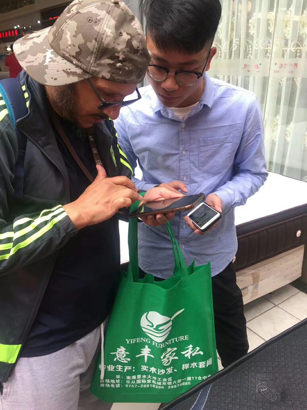 舒名家床垫阿利伯客户